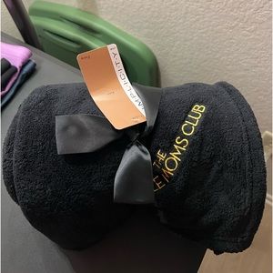 Movie Memorabilia -  Tyler Perry - Single Moms Club Throw Blanket